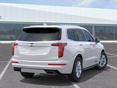 New 2025 Cadillac XT6 Luxury image 5