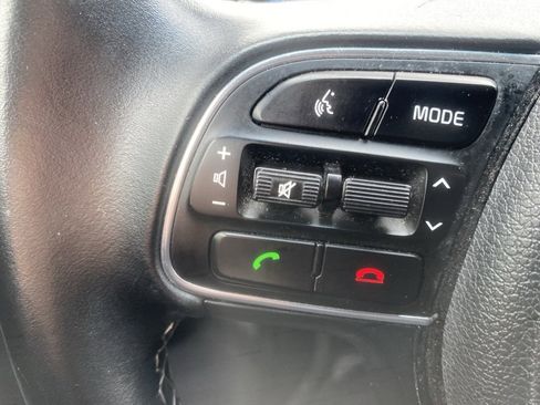 Used 2019 Kia Niro S Touring image 24