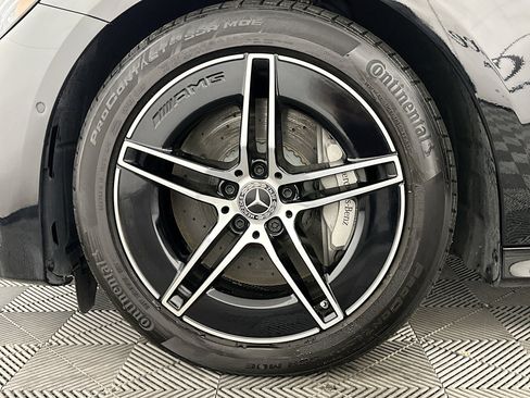 Used 2025 Mercedes-Benz E 450 4MATIC Sedan w/ MBUS Superscreen Package image 33