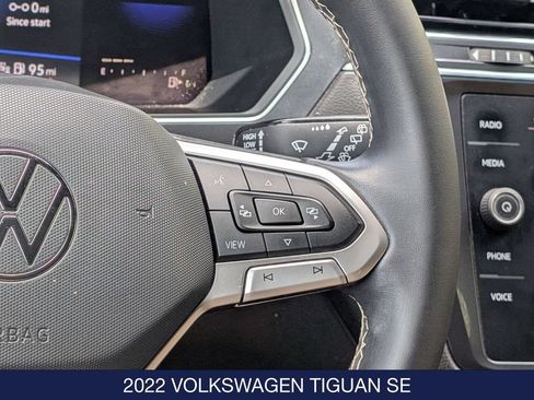 Used 2022 Volkswagen Tiguan SE w/ Panoramic Sunroof Package AWD/4WD image 22