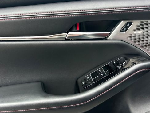 Used 2023 MAZDA MAZDA3 s FWD image 10