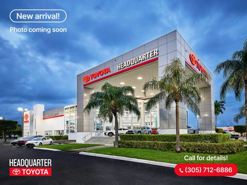 Used 2023 Nissan Kicks S FWD image 6