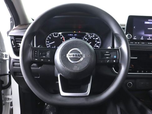 Used 2021 Nissan Rogue SV AWD/4WD image 12