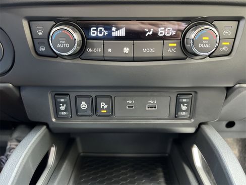 New 2025 Nissan Frontier SV w/ SV Convenience Package image 6