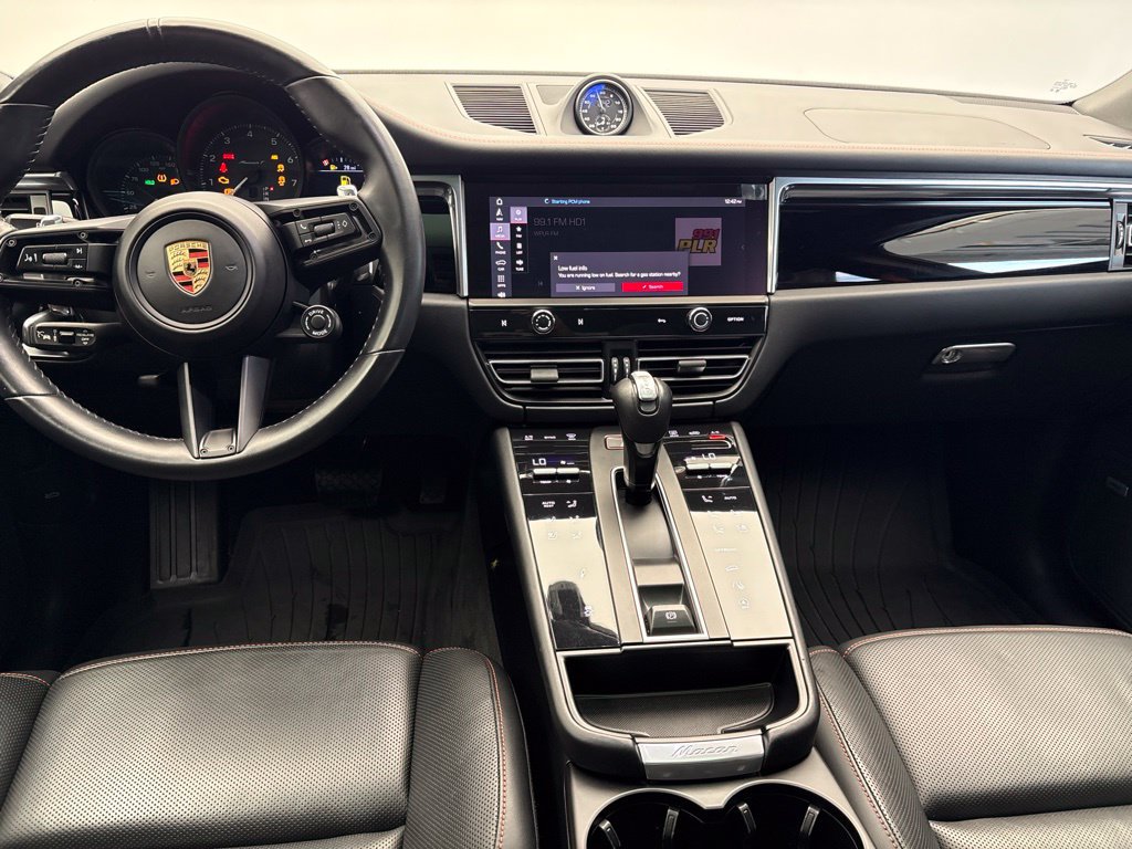 Certified 2023 Porsche Macan Turbo AWD/4WD image 29