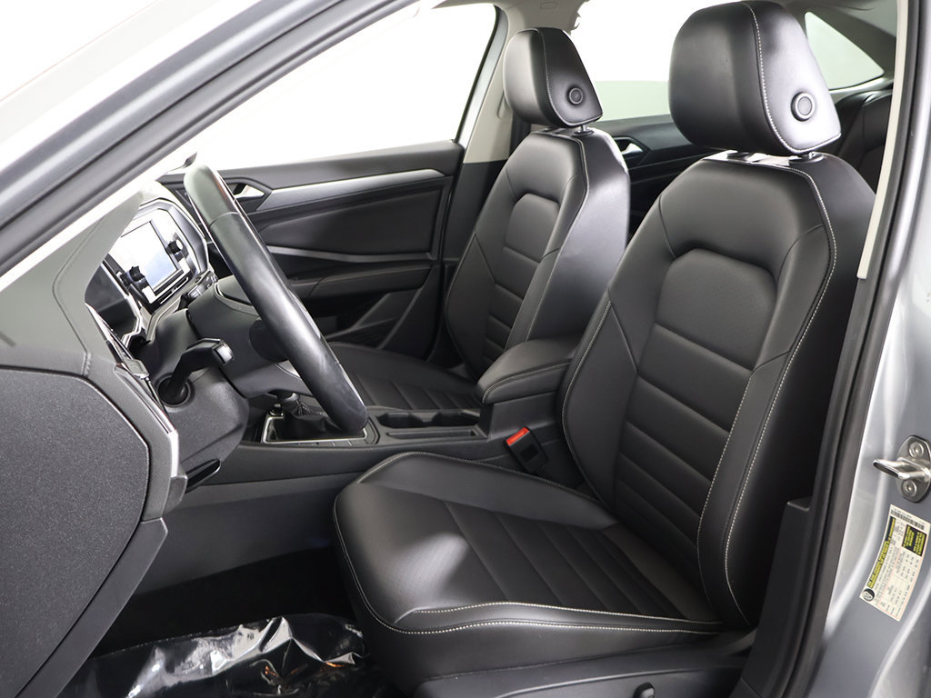 Used 2022 Volkswagen Jetta SE FWD image 30