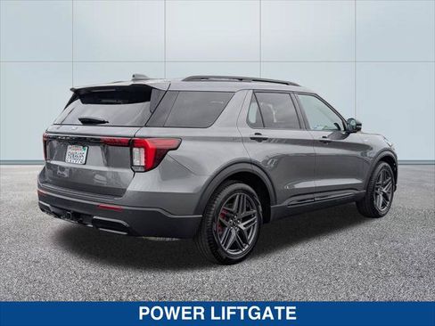 Used 2026 Ford Explorer ST-Line w/ ST-Line Street Pack RWD image 5