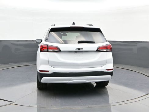 Used 2022 Chevrolet Equinox RS w/ RS Leather Package image 8