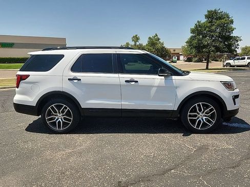 Used 2018 Ford Explorer Sport AWD/4WD image 5