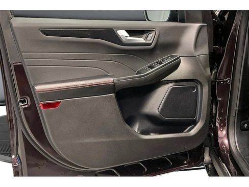 Used 2023 Ford Escape ST-Line Select AWD/4WD image 30
