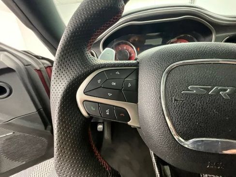 Used 2018 Dodge Challenger SRT Hellcat RWD image 16