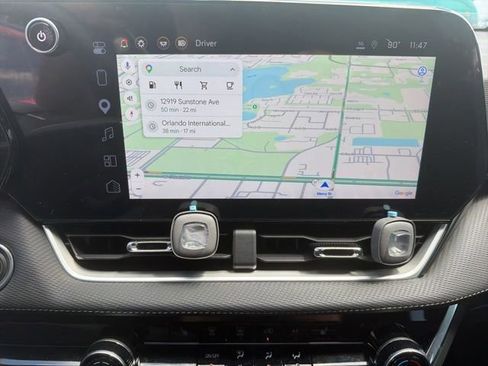 Used 2025 Chevrolet Equinox LT w/ Safety and Technology Package FWD image 7