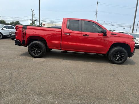 Used 2019 Chevrolet Silverado 1500 Custom Trail Boss AWD/4WD image 6