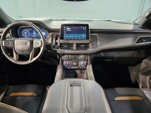 Used 2023 GMC Yukon AT4 w/ AT4 Premium Plus Package AWD/4WD image 10