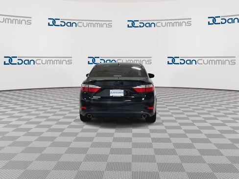 Used 2015 Lexus ES 350 w/ Luxury Package FWD image 7