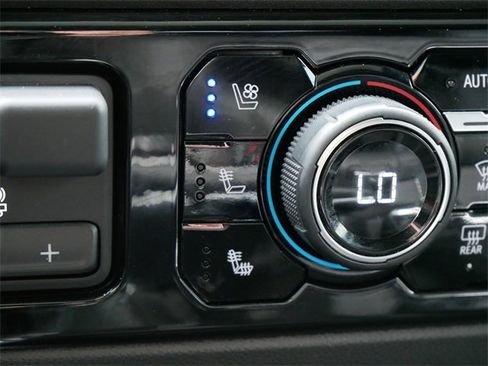 Used 2023 Chevrolet Silverado 1500 LTZ w/ LTZ Premium Package image 22