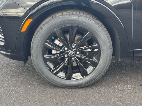 Used 2024 Buick Envista Sport Touring w/ Convenience I Package image 11