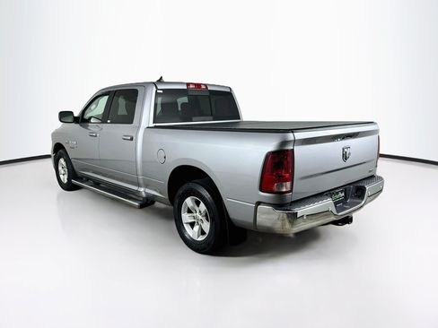 Used 2020 RAM 1500 Classic SLT w/ Luxury Group RWD image 5