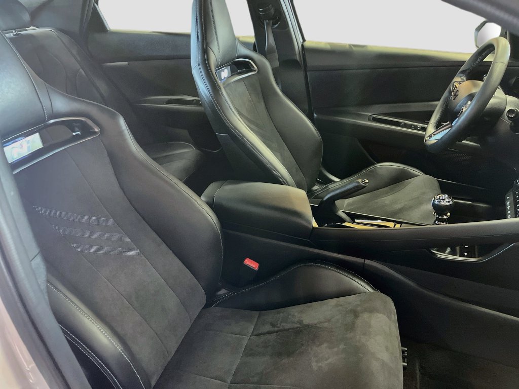 Used 2025 Hyundai Elantra N FWD image 28