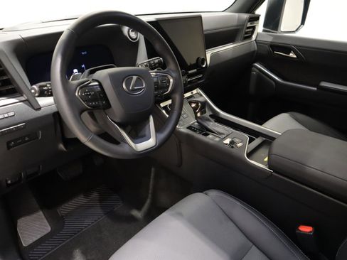 Used 2024 Lexus GX 550 image 22