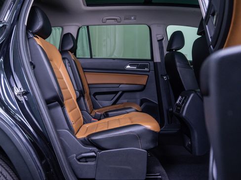 Used 2019 Volkswagen Atlas SEL Premium image 13