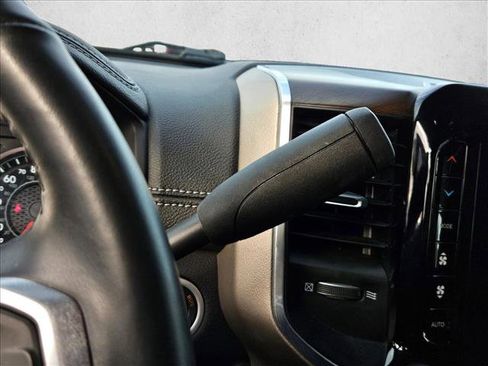 Used 2024 RAM 2500 Laramie w/ Towing Technology Group image 12