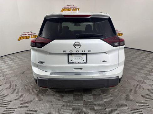 Used 2024 Nissan Rogue SL image 4
