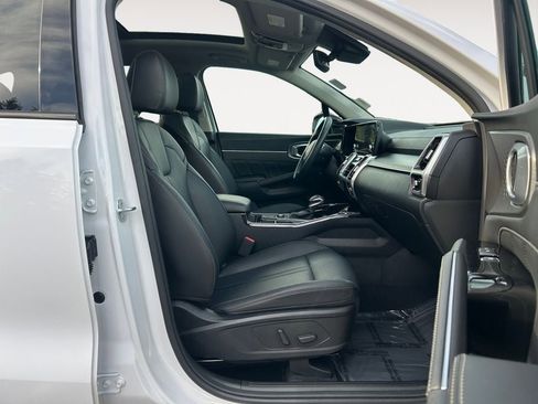 Used 2023 Kia Sorento SX image 10