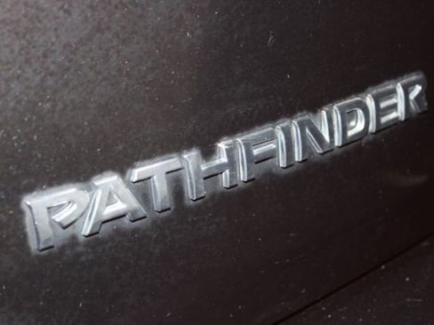 Used 2019 Nissan Pathfinder S image 6