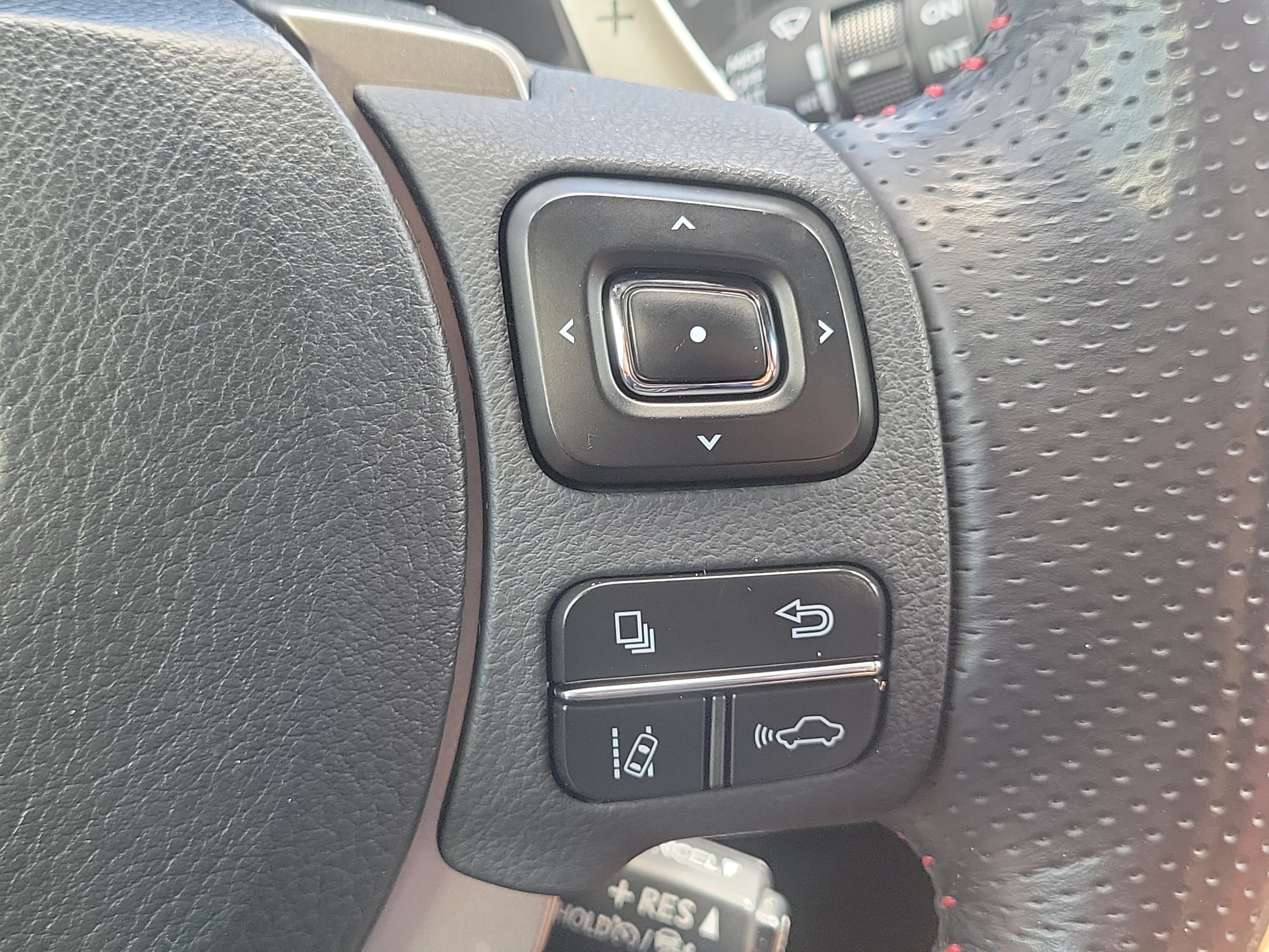 Used 2020 Lexus NX 300 F Sport w/ F Sport Premium Package FWD image 22