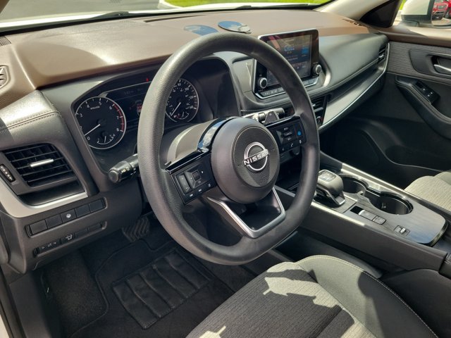 Certified 2023 Nissan Rogue SV FWD image 18