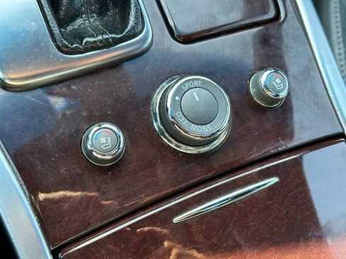 Used 2017 INFINITI Q70 3.7 w/ Technology Package image 43