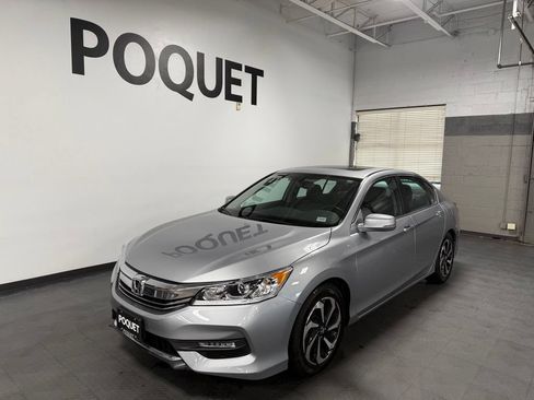 Used 2017 Honda Accord EX-L image 2