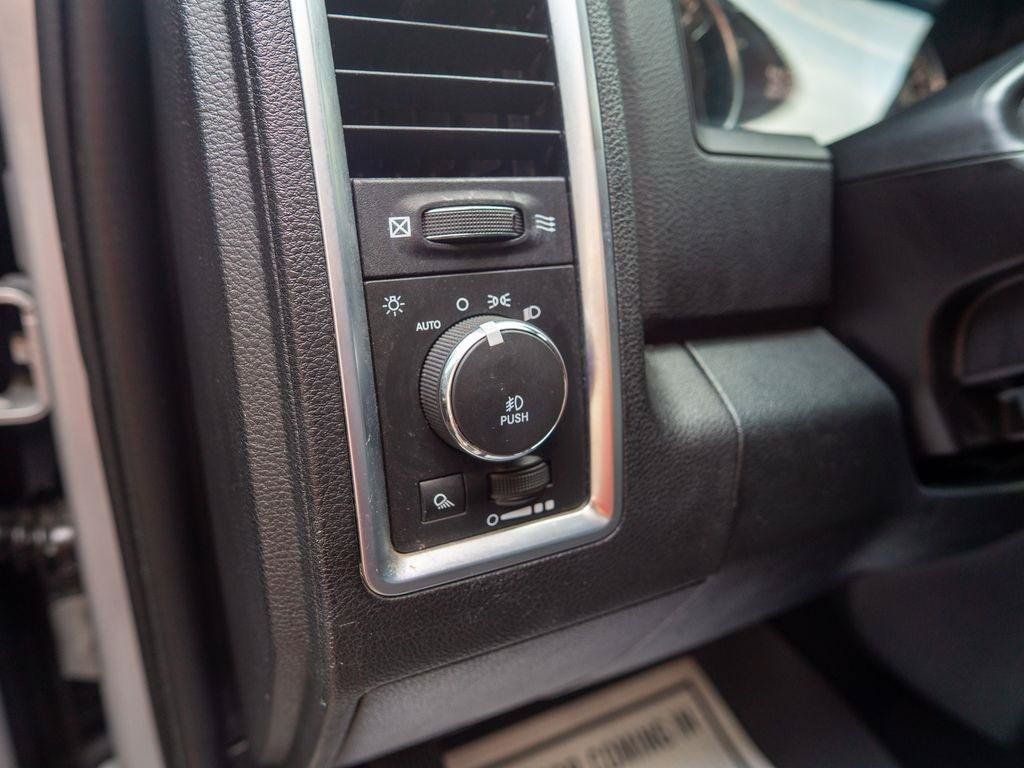 Used 2015 RAM 1500 Limited AWD/4WD image 20