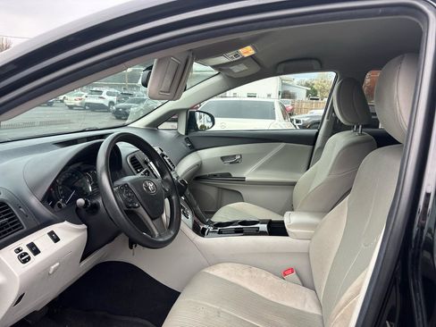 Used 2014 Toyota Venza LE w/ LE Convenience Package image 9