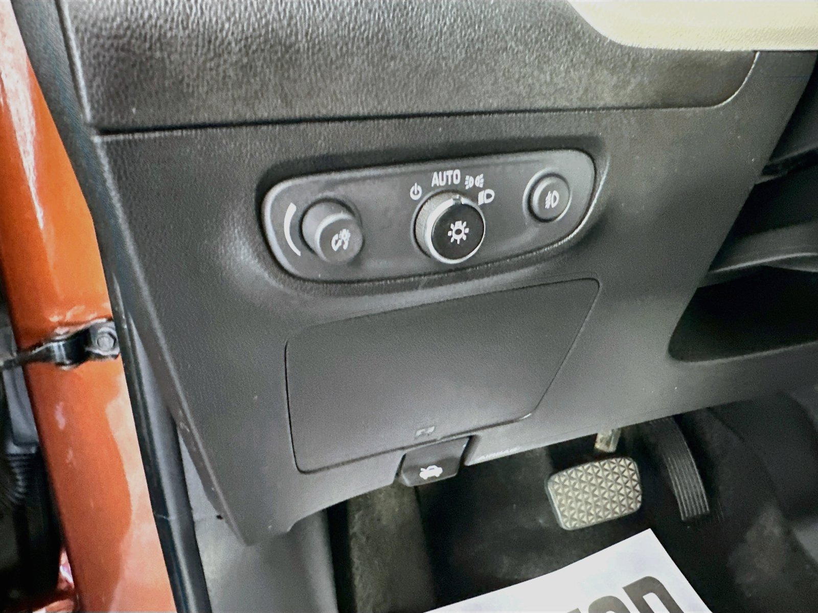 Used 2021 Buick Encore GX Essence AWD/4WD image 10