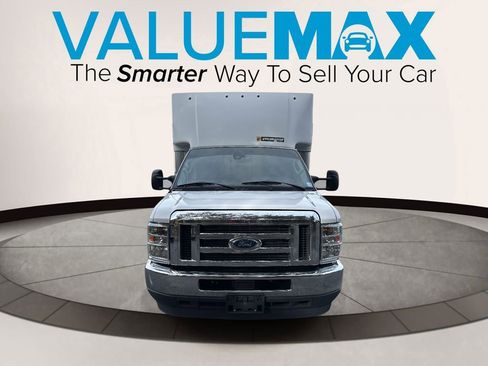 Used 2022 Ford E-350 and Econoline 350 Super Duty image 9