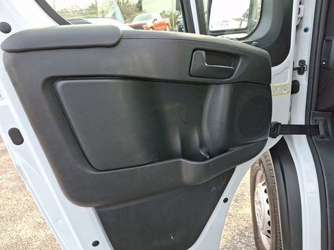 Used 2025 RAM ProMaster 2500 w/ Convenience Group image 13