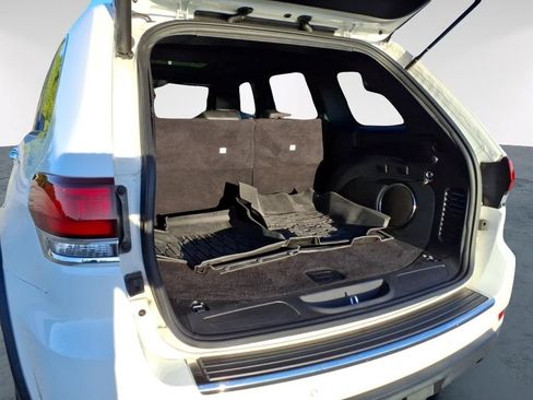 Certified 2022 Jeep Grand Cherokee Limited w/ Trailer Tow Group IV AWD/4WD image 11