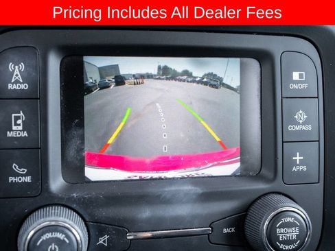 Used 2017 Jeep Renegade Latitude FWD image 13