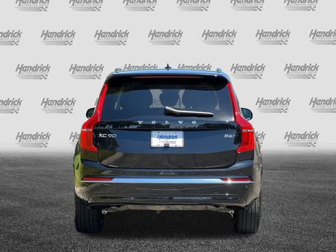 Used 2025 Volvo XC90 B6 Plus image 6
