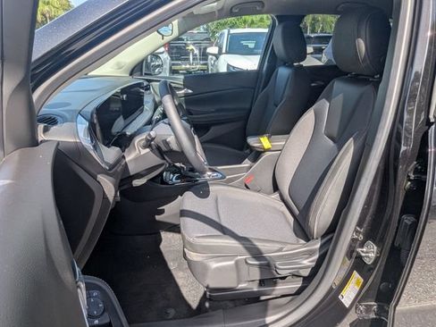 Certified 2025 Buick Encore GX Preferred w/ Advanced Technology Package FWD image 12