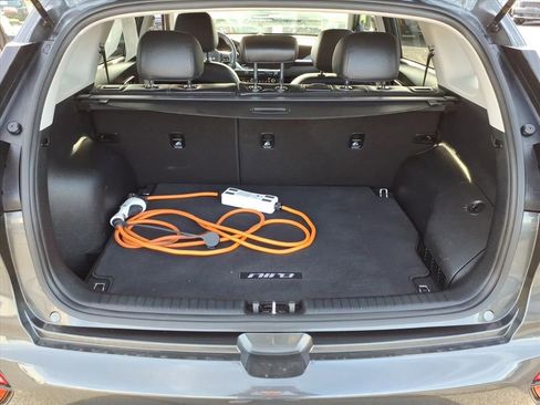 Used 2022 Kia Niro EX image 15