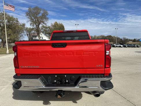 Used 2024 Chevrolet Silverado 3500 LTZ image 4