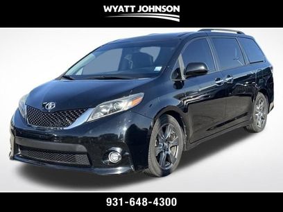 Used 2017 Toyota Sienna SE