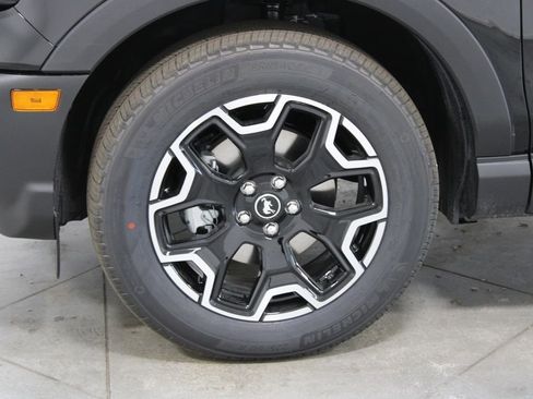 New 2025 Ford Bronco Sport Outer Banks AWD/4WD image 17