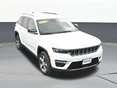 Used 2023 Jeep Grand Cherokee Limited AWD/4WD image 63