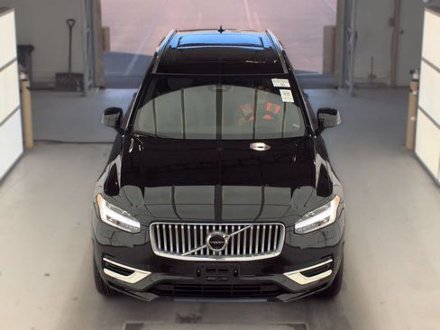 Used 2024 Volvo XC90 T8 Ultimate w/ Protection Package Premier AWD/4WD image 9