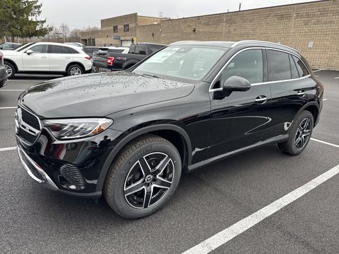 Used 2026 Mercedes-Benz GLC 300 4MATIC image 3