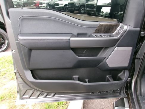 Used 2026 Ford F250 Lariat AWD/4WD image 6